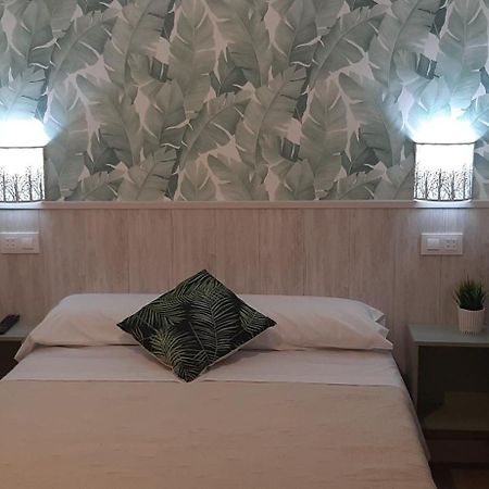 Hostal Verdemar Gijon Bagian luar foto