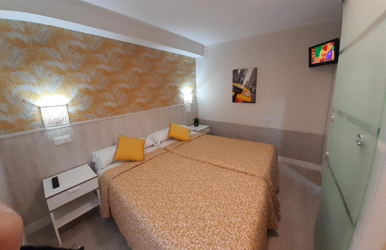 Hostal Verdemar Gijon Bagian luar foto