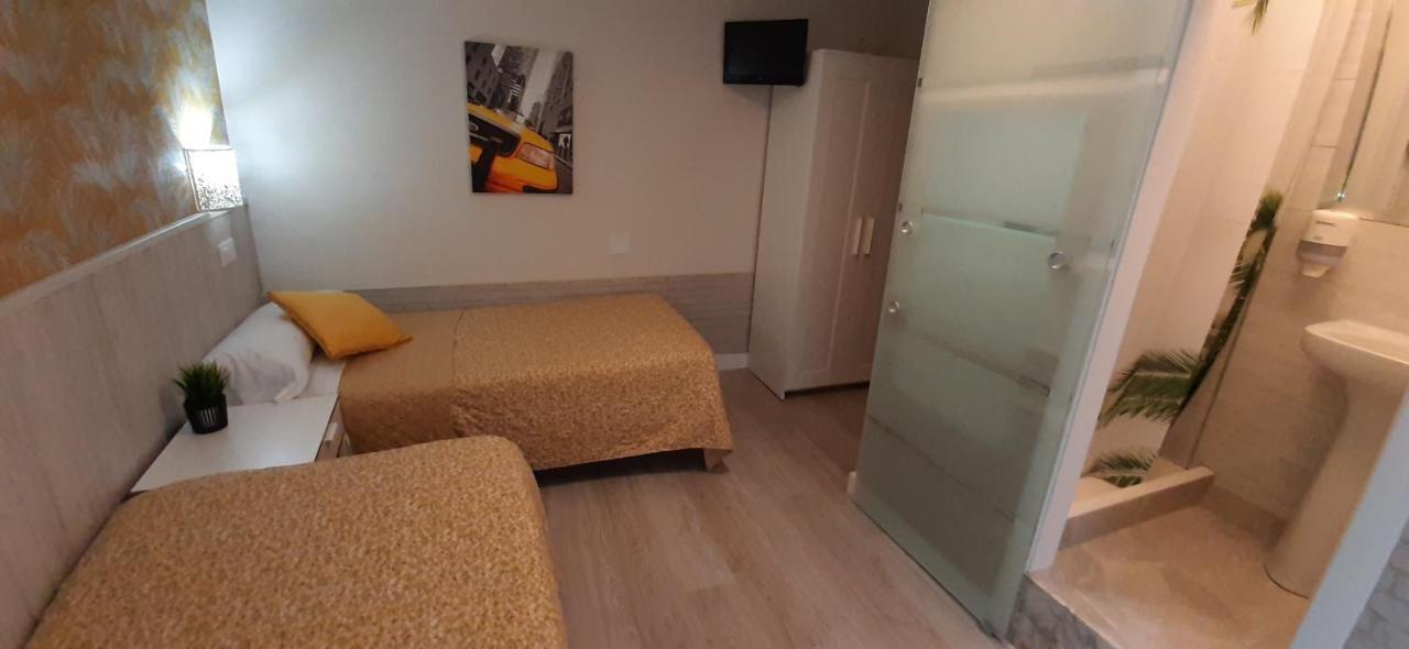 Hostal Verdemar Gijon Bagian luar foto