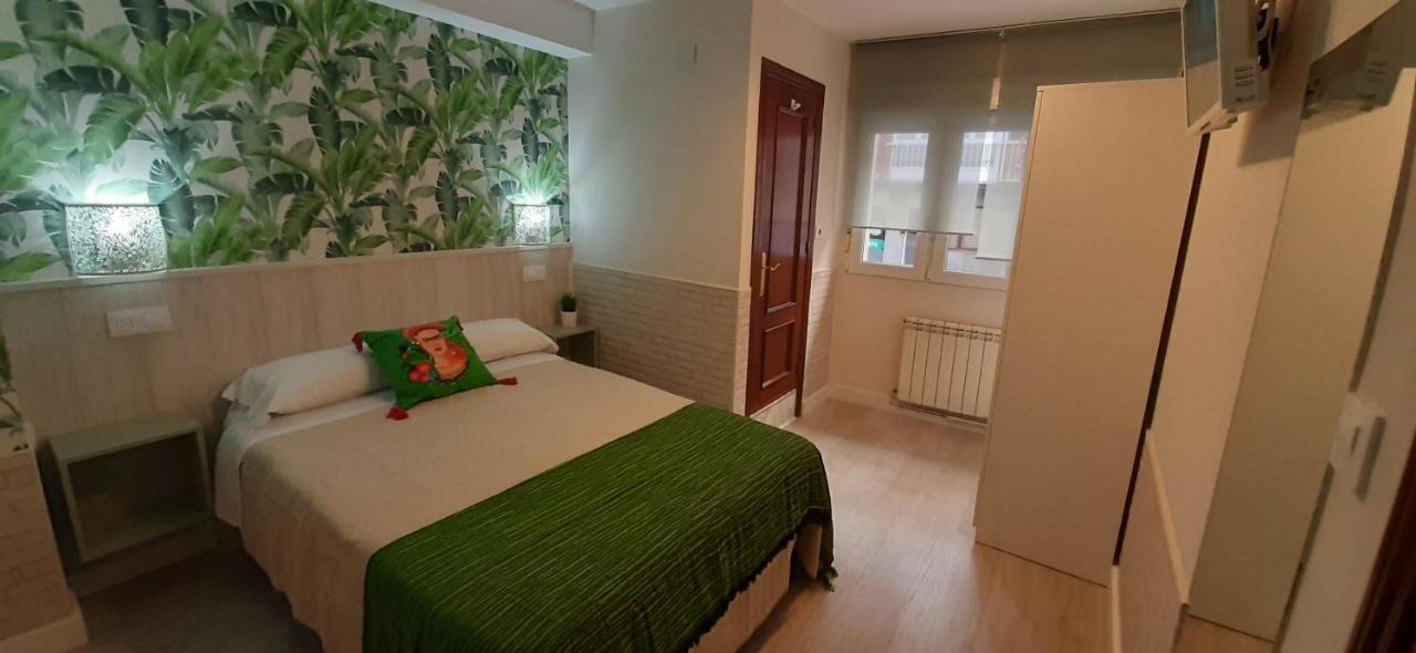 Hostal Verdemar Gijon Bagian luar foto