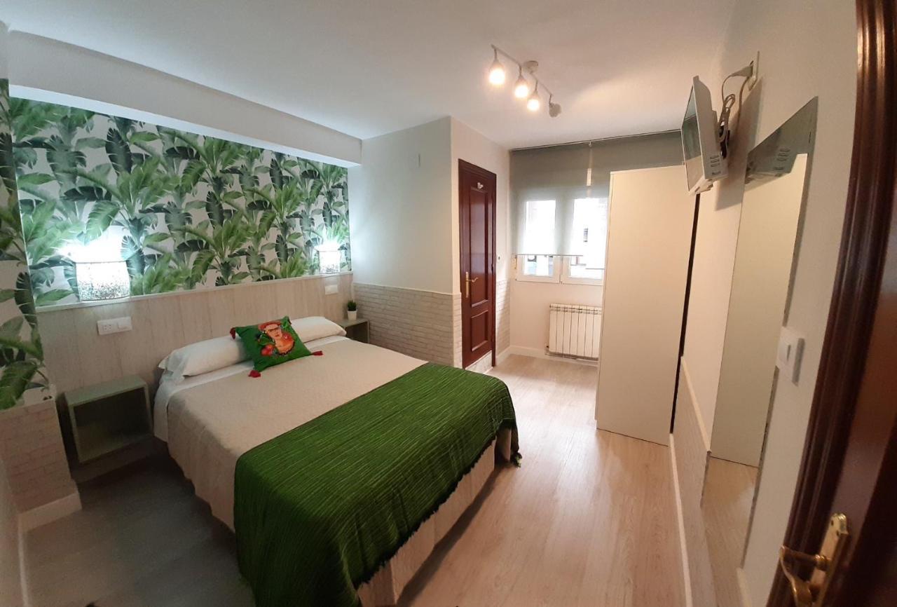 Hostal Verdemar Gijon Bagian luar foto