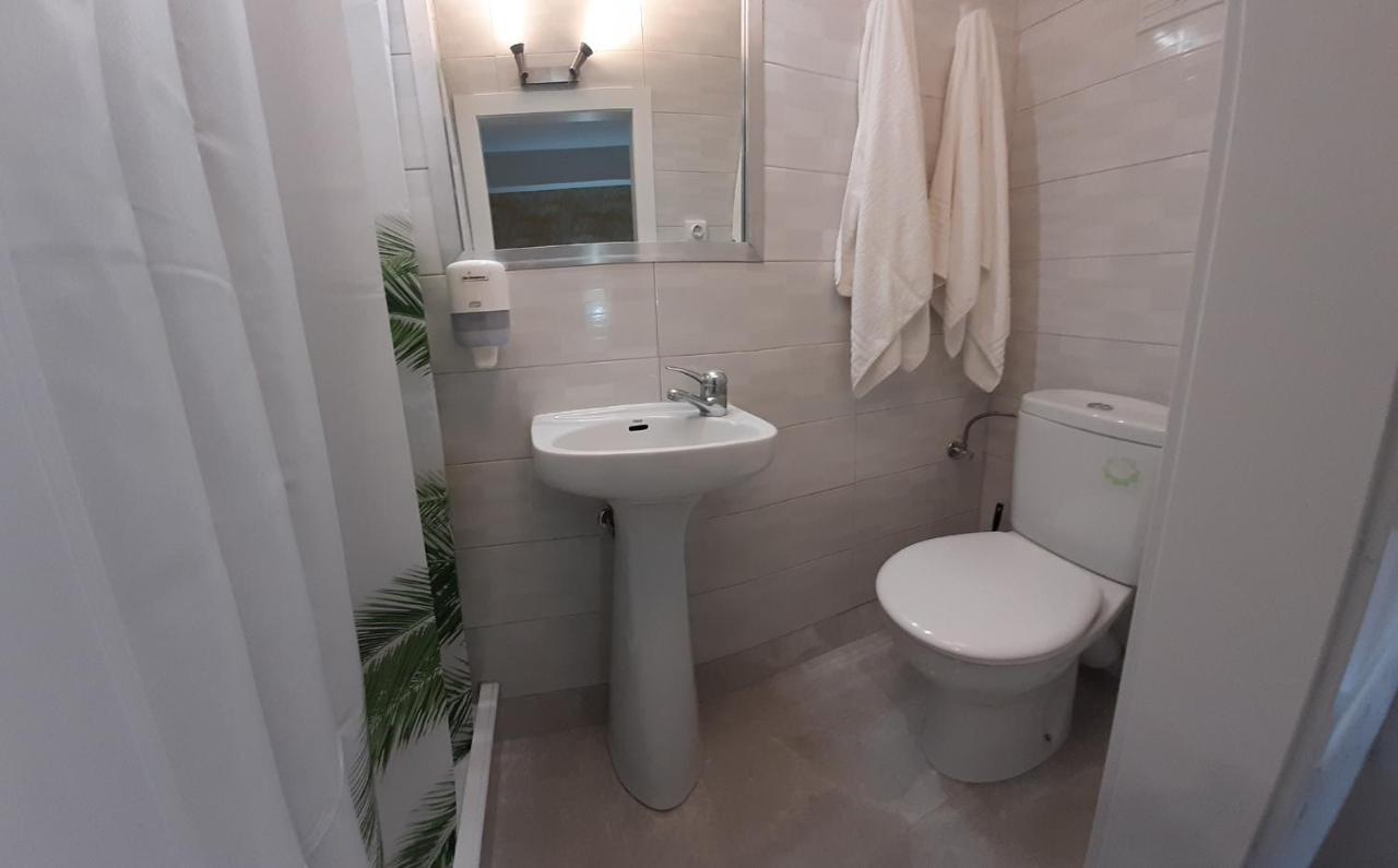 Hostal Verdemar Gijon Bagian luar foto