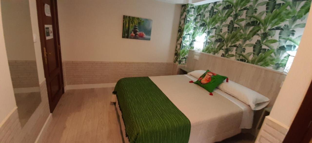 Hostal Verdemar Gijon Bagian luar foto