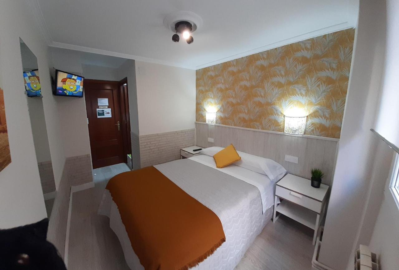 Hostal Verdemar Gijon Bagian luar foto