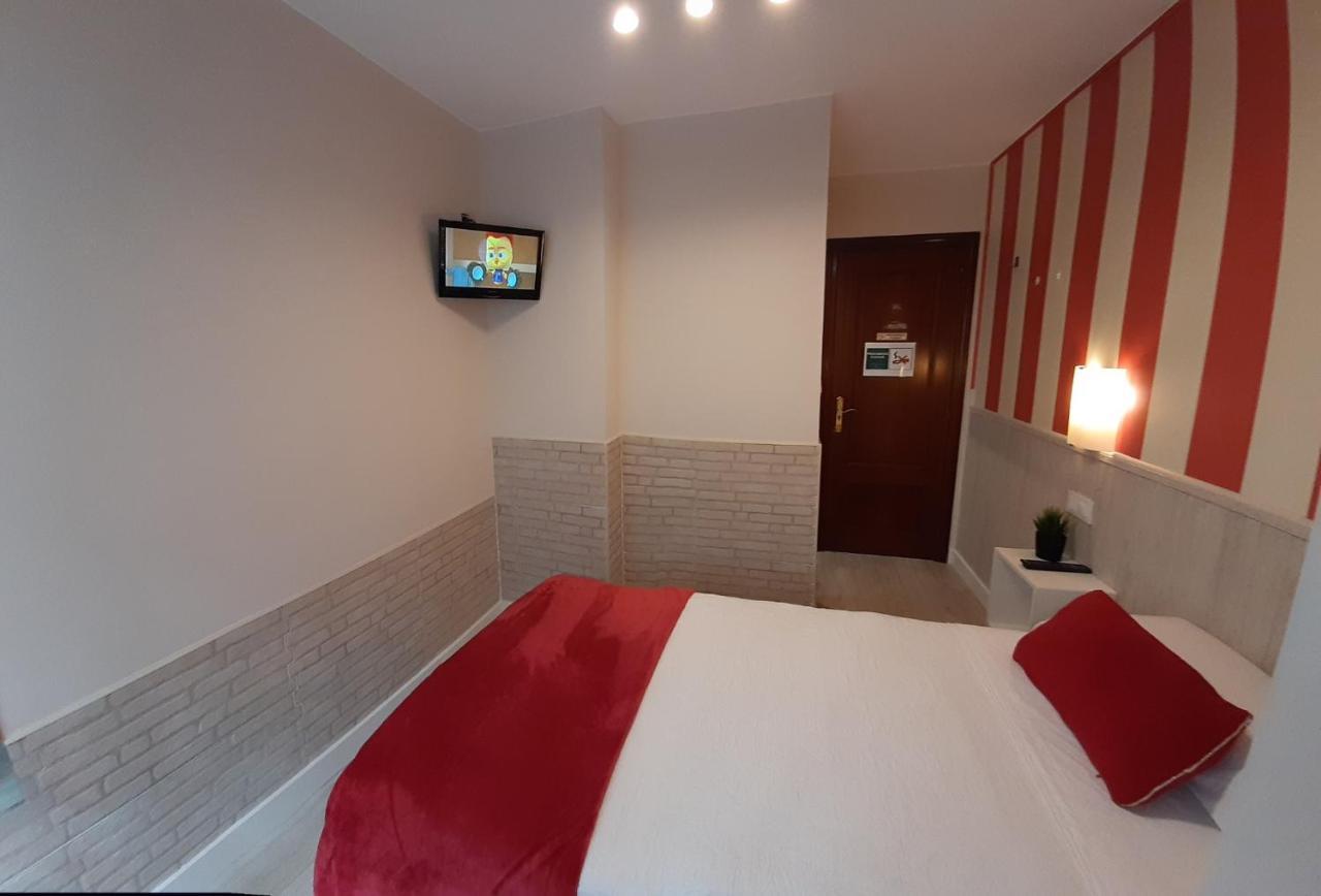Hostal Verdemar Gijon Bagian luar foto