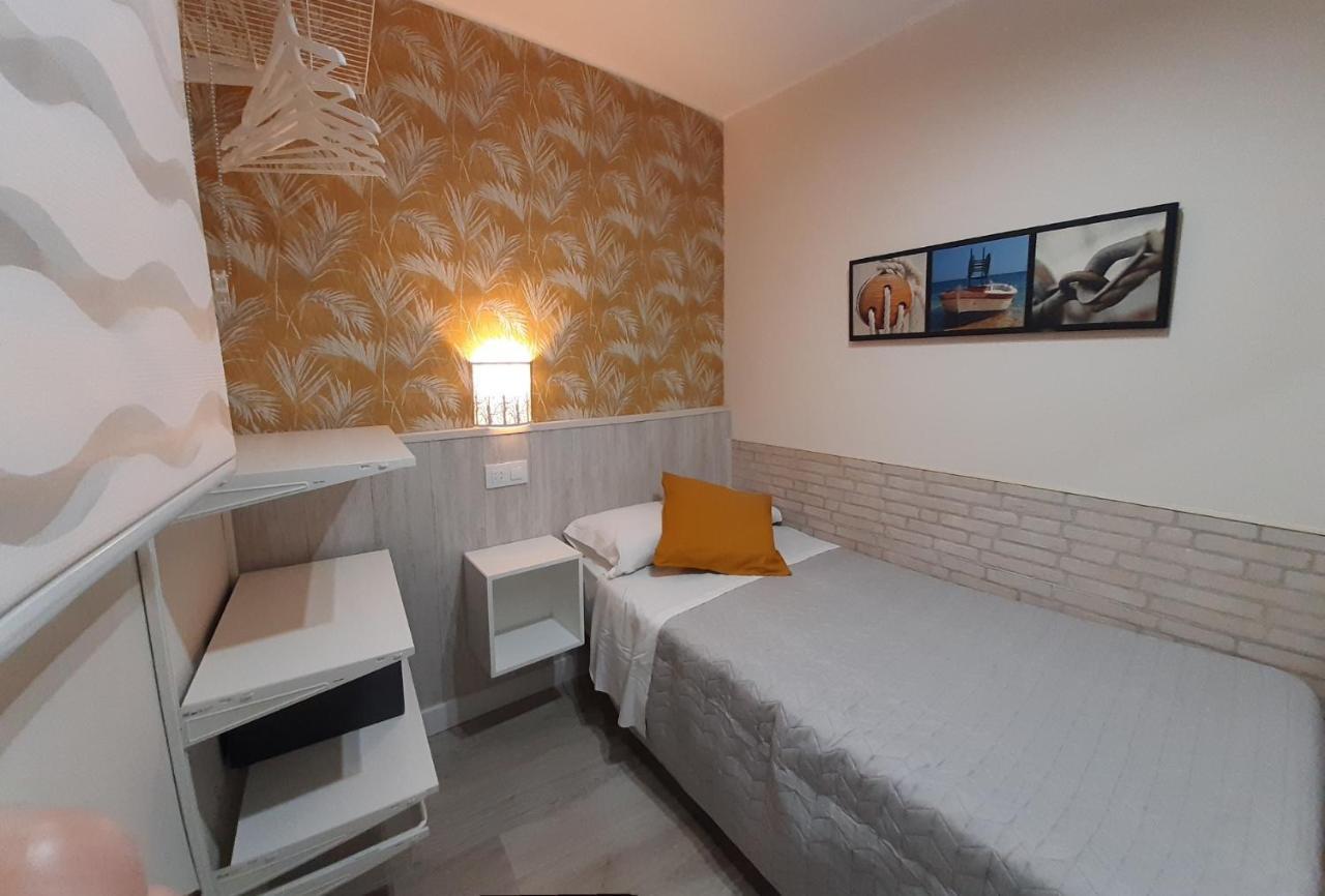 Hostal Verdemar Gijon Bagian luar foto
