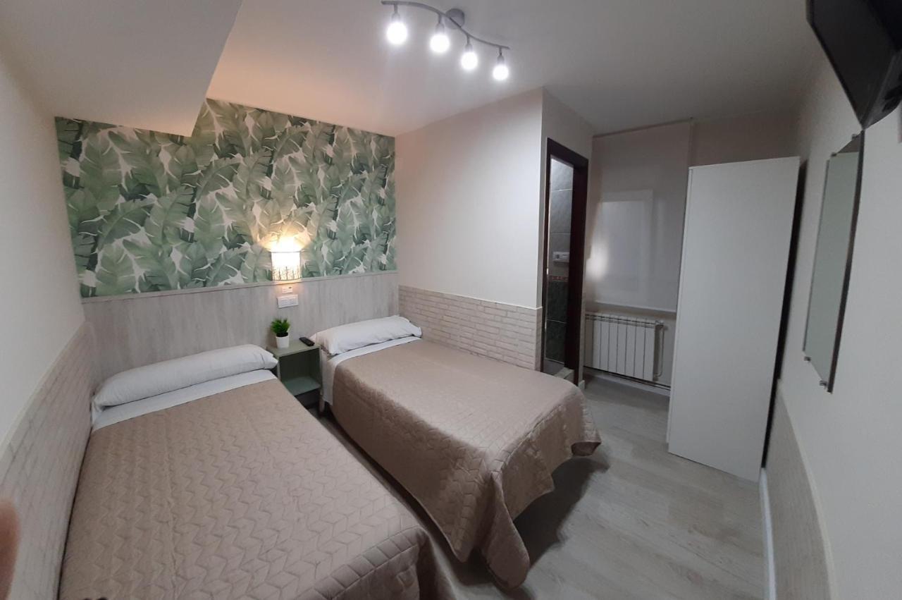 Hostal Verdemar Gijon Bagian luar foto