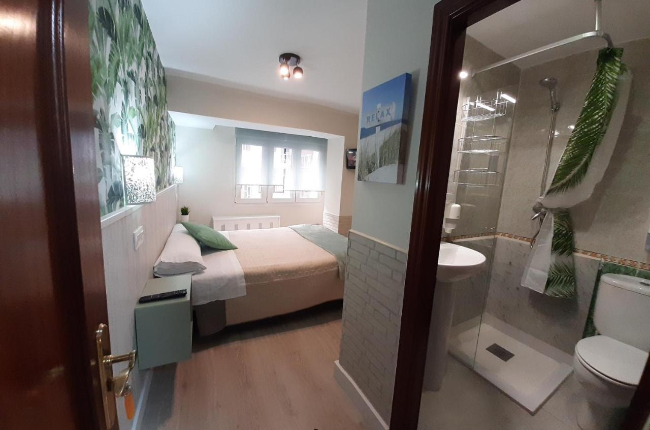 Hostal Verdemar Gijon Bagian luar foto