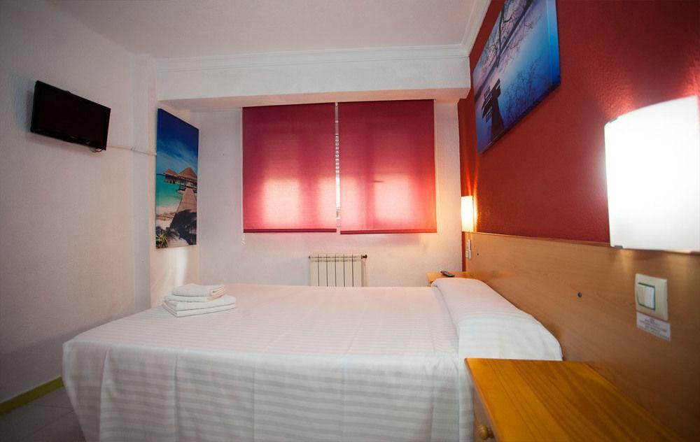 Hostal Verdemar Gijon Bagian luar foto